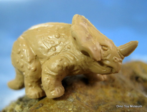 ���m�N���j�E�X