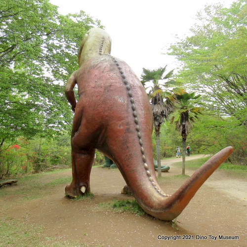 水戸市森林公園のアロサウルス
