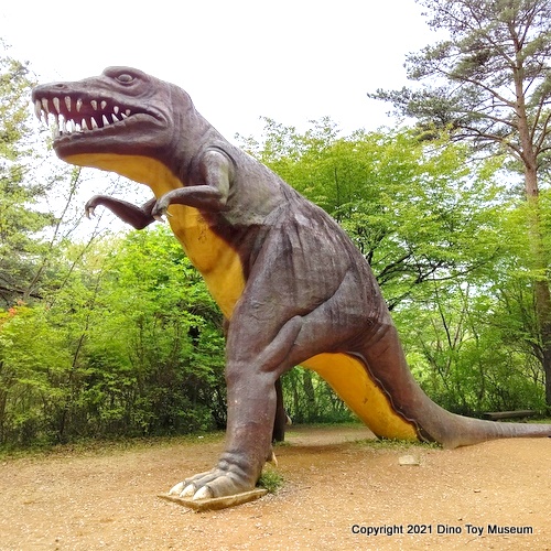 水戸市森林公園のティラノサウルス