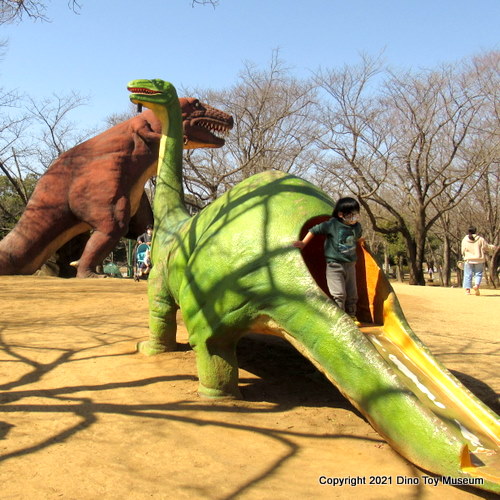 八坂公園のアパトサウルス