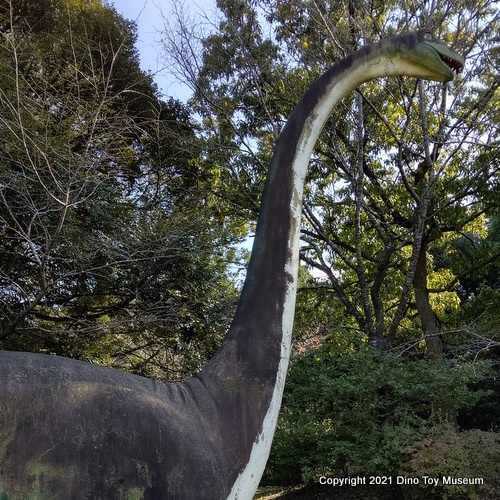 光と風の丘公園のアパトサウルス