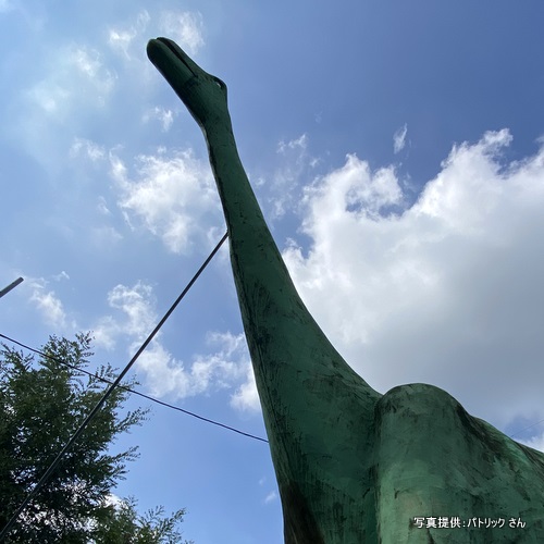水沢歴史美術館の竜脚類のモニュメント