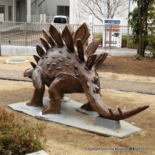 児童センターこどもの国のステゴサウルス