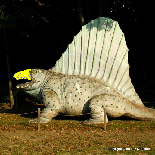 八千代台近隣公園の顔面被害のディメトロドン