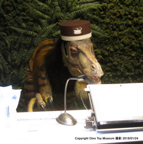 変なホテル　舞浜　東京ベイのフロント恐竜ロボット