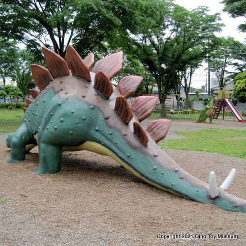 堀之内北公園のステゴサウルス