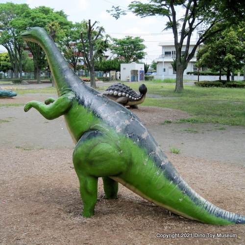 堀之内北公園のプラテオサウルス