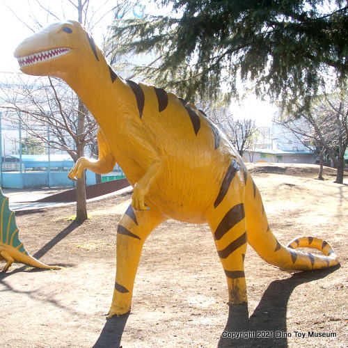子供の森公園のアロサウルス