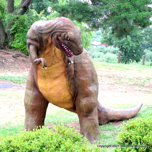 茶臼山恐竜公園のティラノサウルス（親子）
