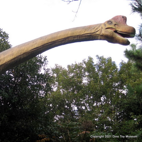 伊豆アニマルキングダム　恐竜が棲む森のブラキオサウルス