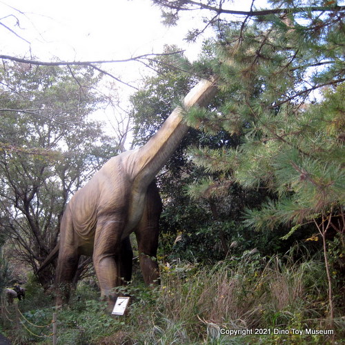 伊豆アニマルキングダム　恐竜が棲む森のブラキオサウルス