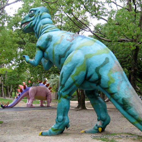 豊橋総合動植物公園　自然史博物館　のんほいパークのメガロサウルス