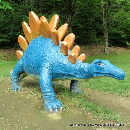 県民公園　太閤山ランドのステゴサウルス