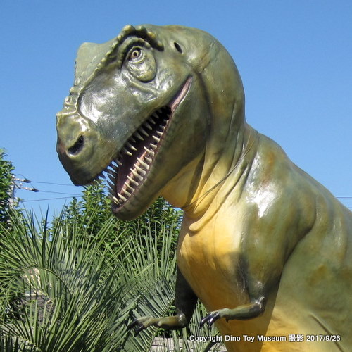ポシブル尼崎（介護施設）のティラノサウルス