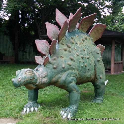 和歌山市森林公園のステゴサウルス