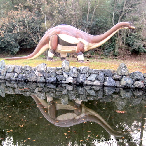 カブトガニ博物館のアパトサウルス