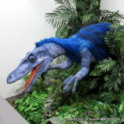 変なホテル 福岡 博多の青いヴェロキラプトル（福岡県福岡市） 【日本