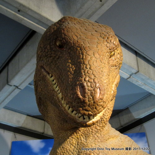 佐賀県立博物館のティラノサウルス生態復元像