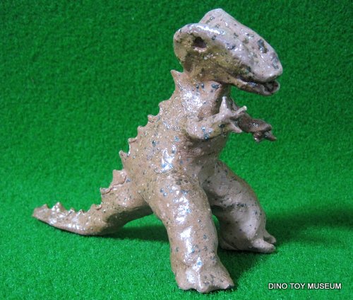 �A���T�E���X